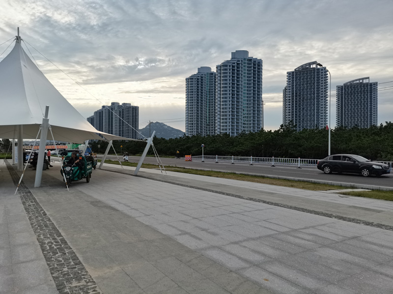 春天到了，美麗的銀灘